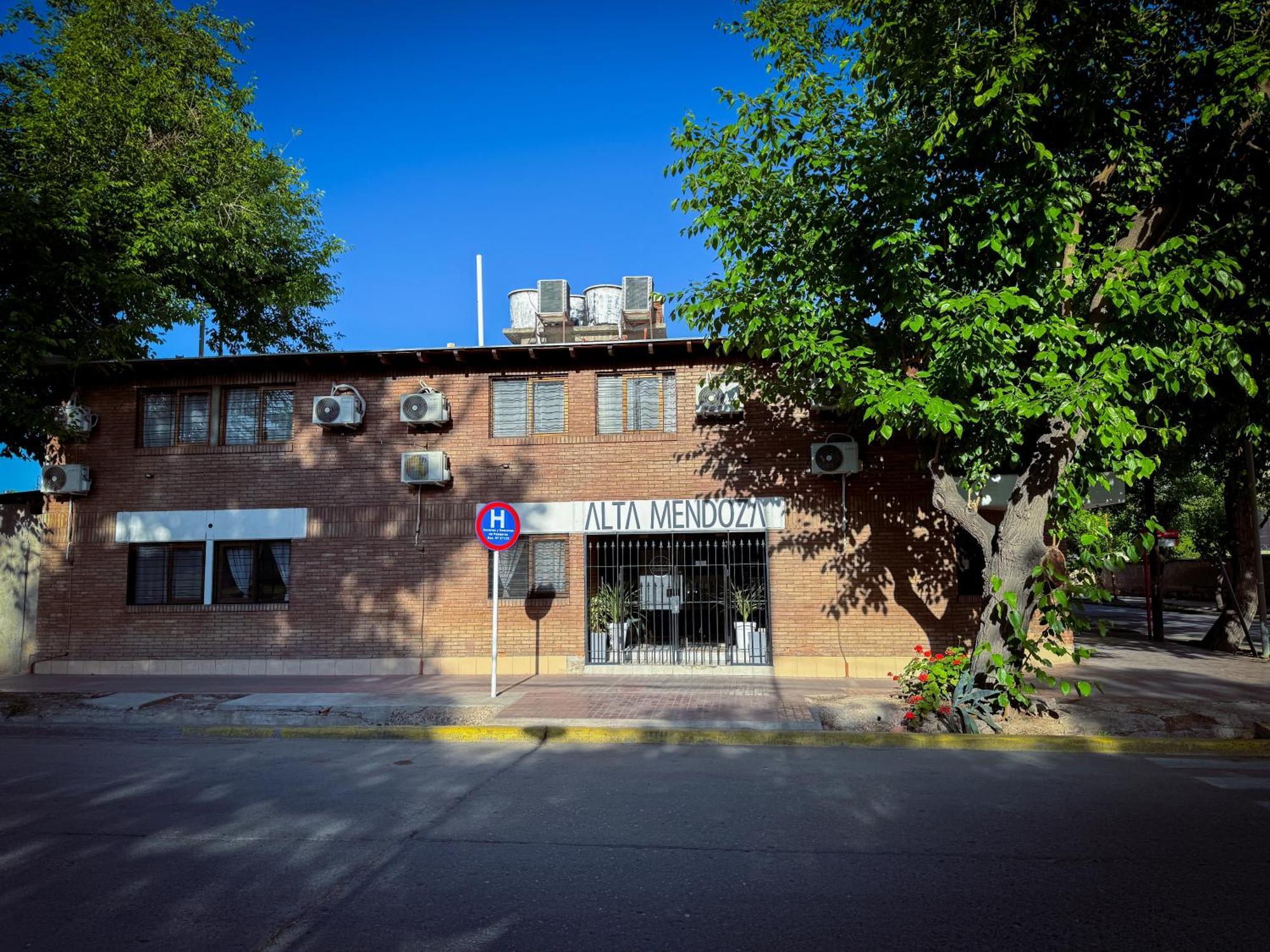 Hotel Alta Mendoza Exterior photo